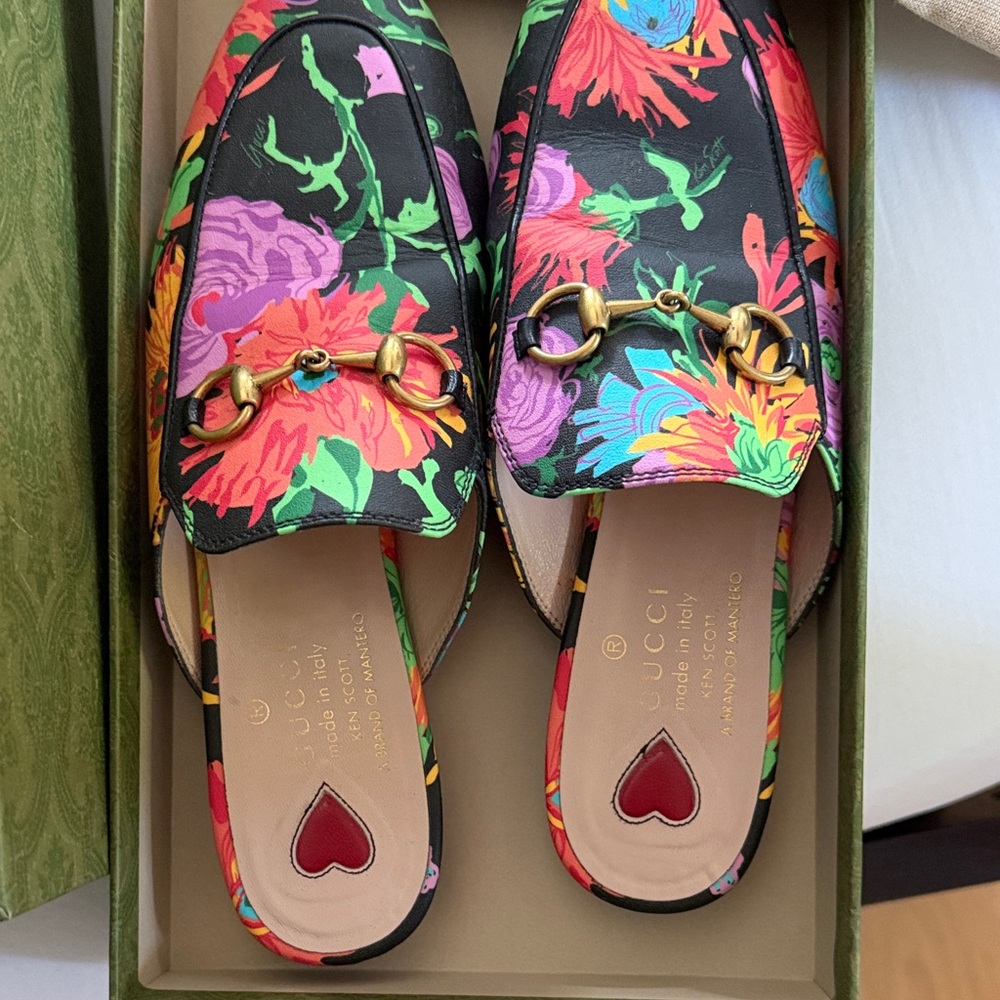 Gucci Women's Multicolor Floral Loafers